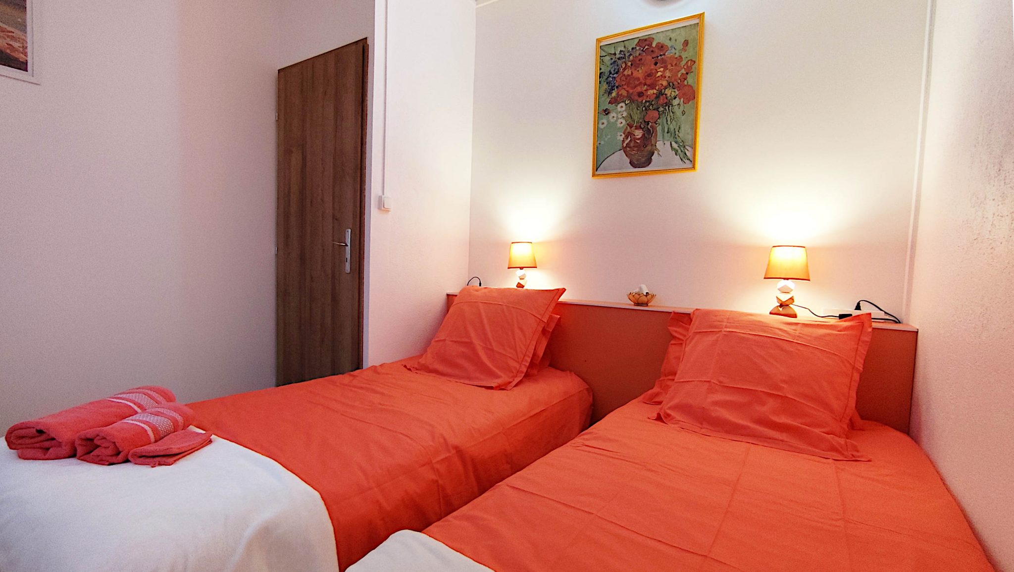 villa terre brulee chambre corail - 2 lits en 90x190