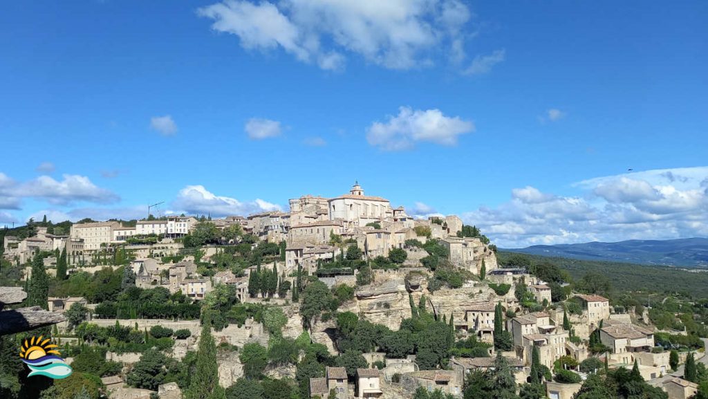 Séjour en Provence : nos conseils pour des vacances réussies Village perché de Gordes dans le Luberon