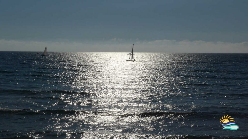 voilier au large du cap canaille