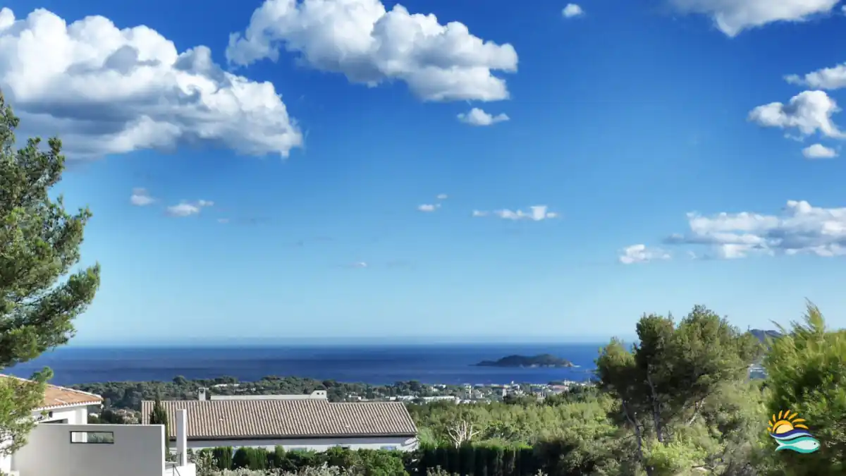 Villa de charme Terre-Brûlée : confort, piscine et calanques Villa Terre Brulee Ceyreste La Ciotat Vue Mer